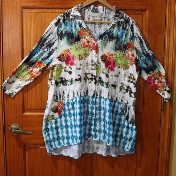 Onque Women Floral Rhinestone Mixed Media Snap Front Blouse 2X Statement - Picture 2 of 13